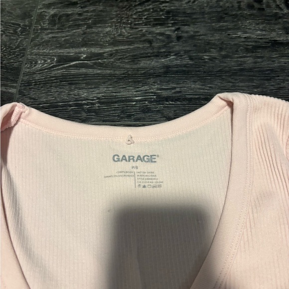 Garage soft pink cropped long sleeve size small - Picture 3 of 4